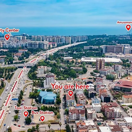 Alisveris Merkezi Karsisi, Rahat Daire'10' Appartamento
