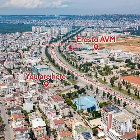 Alisveris Merkezi Karsisi, Rahat Daire'10' Appartamento